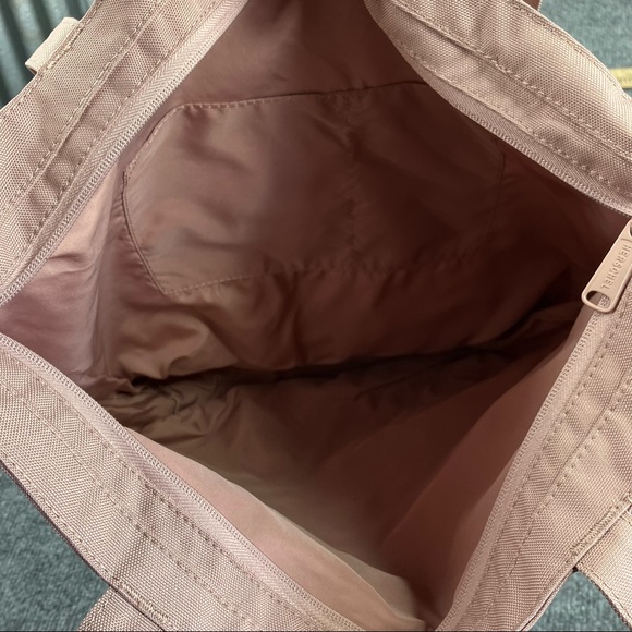 Herschel Supply Co. Micah Tote in Ash Rose - Picture 6 of 9